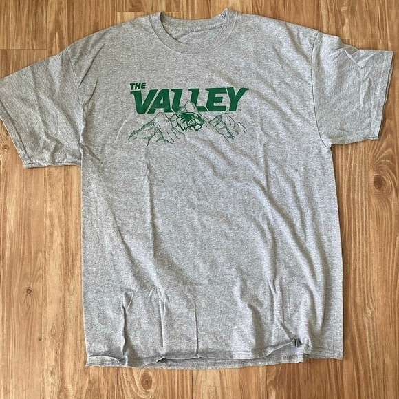 The Valley Mountains T-Shirt - Picture 1 of 4